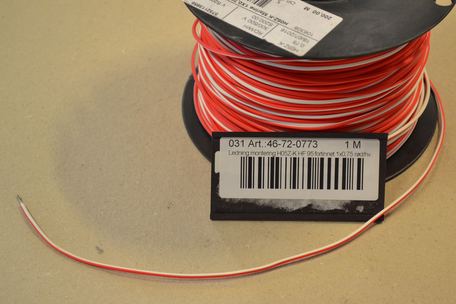 Cable H05Z-K HF 95 1x0.75 red/white S200